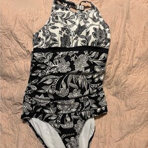 Jantzen Black and White Floral One-Piece Swimsuit #5